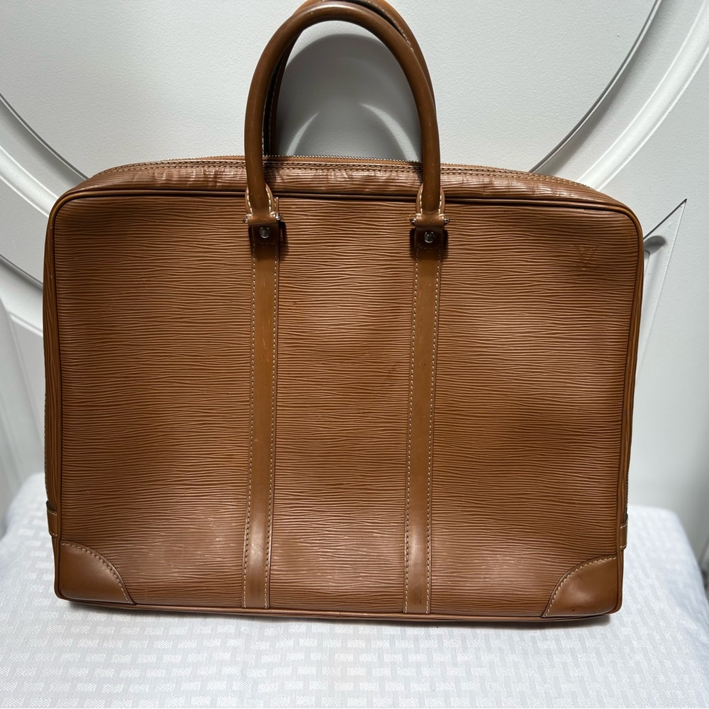 B0012-LV: Louis Vuitton Epi Porte Documents Voyage Briefcase Camel